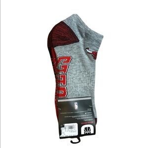 Chicago Bulls NBA 3 pk Socks NWT
